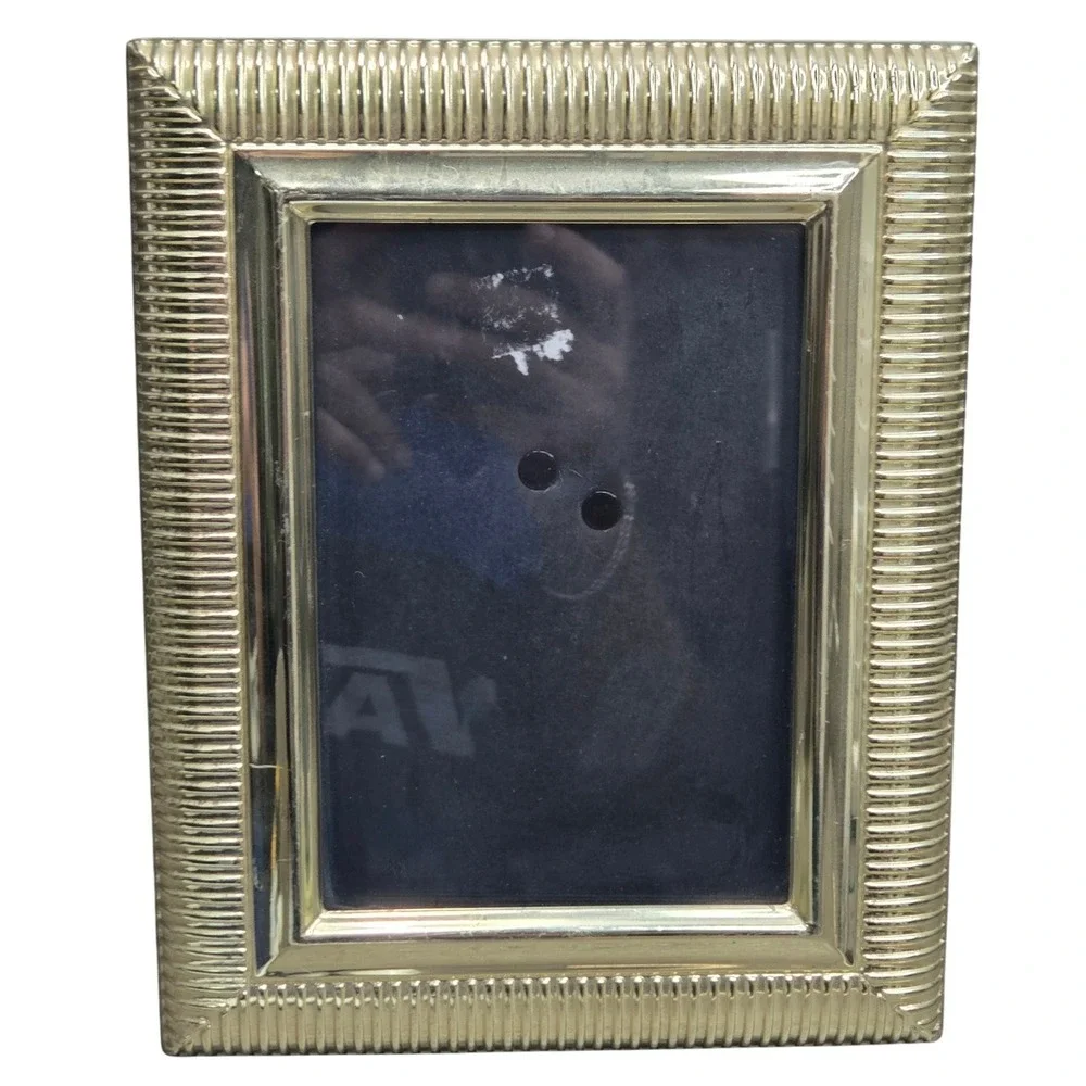 Vintage Gold Tone Textured Reeded Metal Picture Frame 5x7 Tabletop Wall Mount